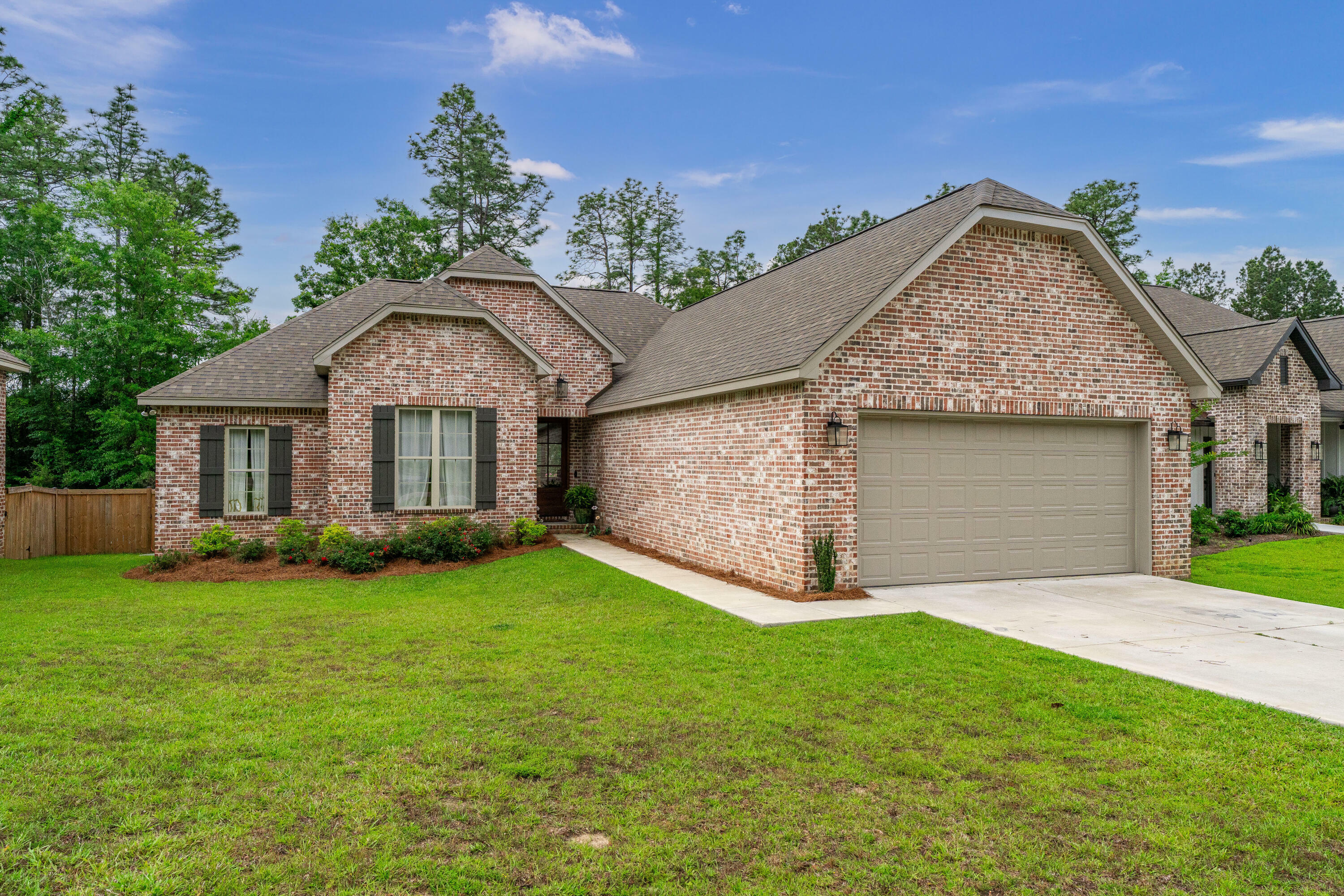 Property Photo: 17 Waverly Ct. MS 39402