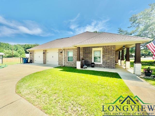 Property Photo: 135 Harris Cove TX 75605