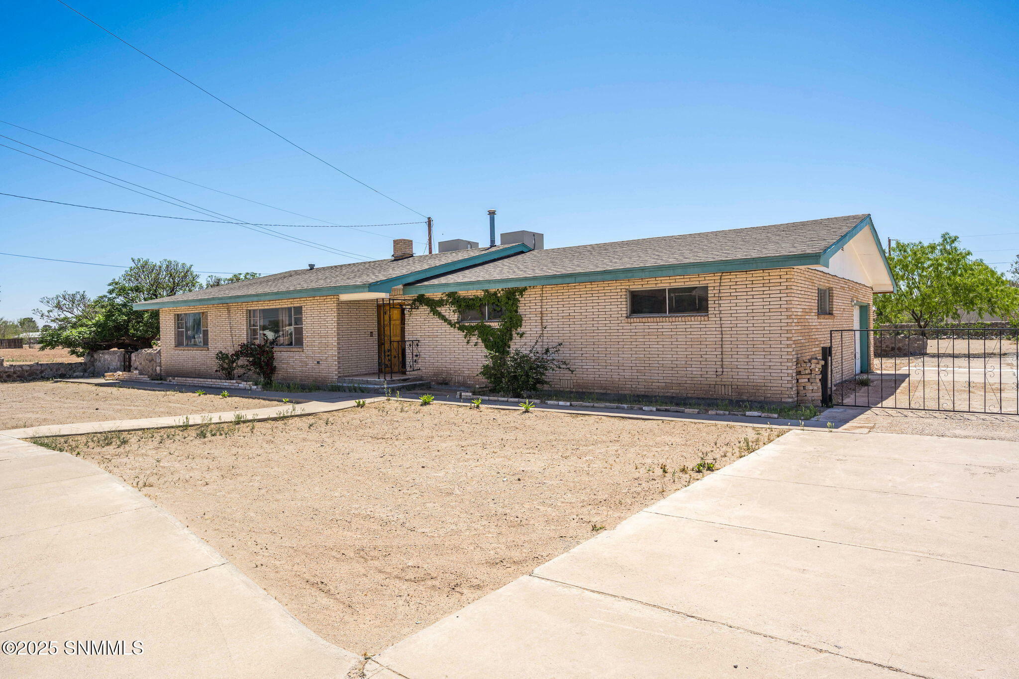 Property Photo: 2605 Dona Ana Road NM 88007