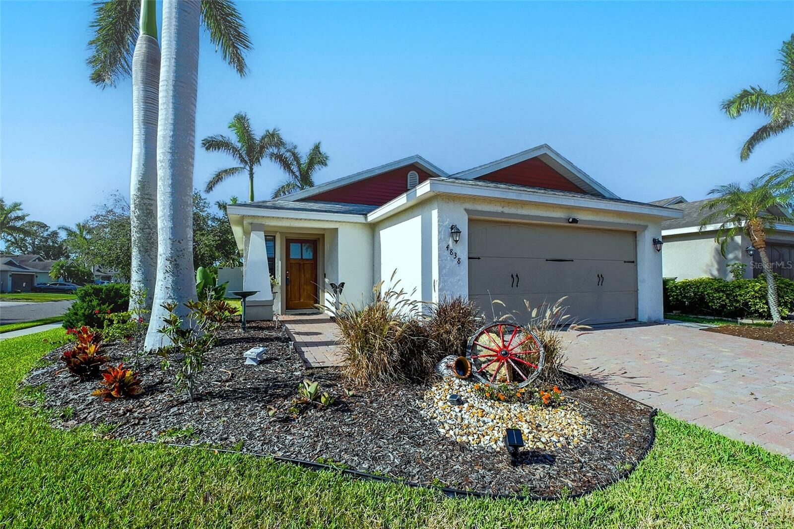 Property Photo: 4838 San Ortebello Drive FL 34208