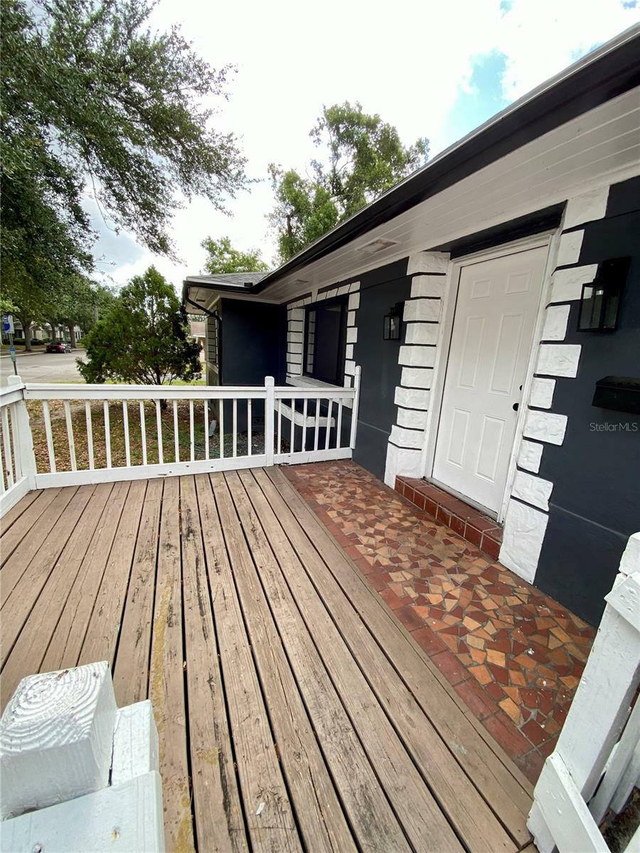 Property Photo: 2400 13th Avenue S FL 33712