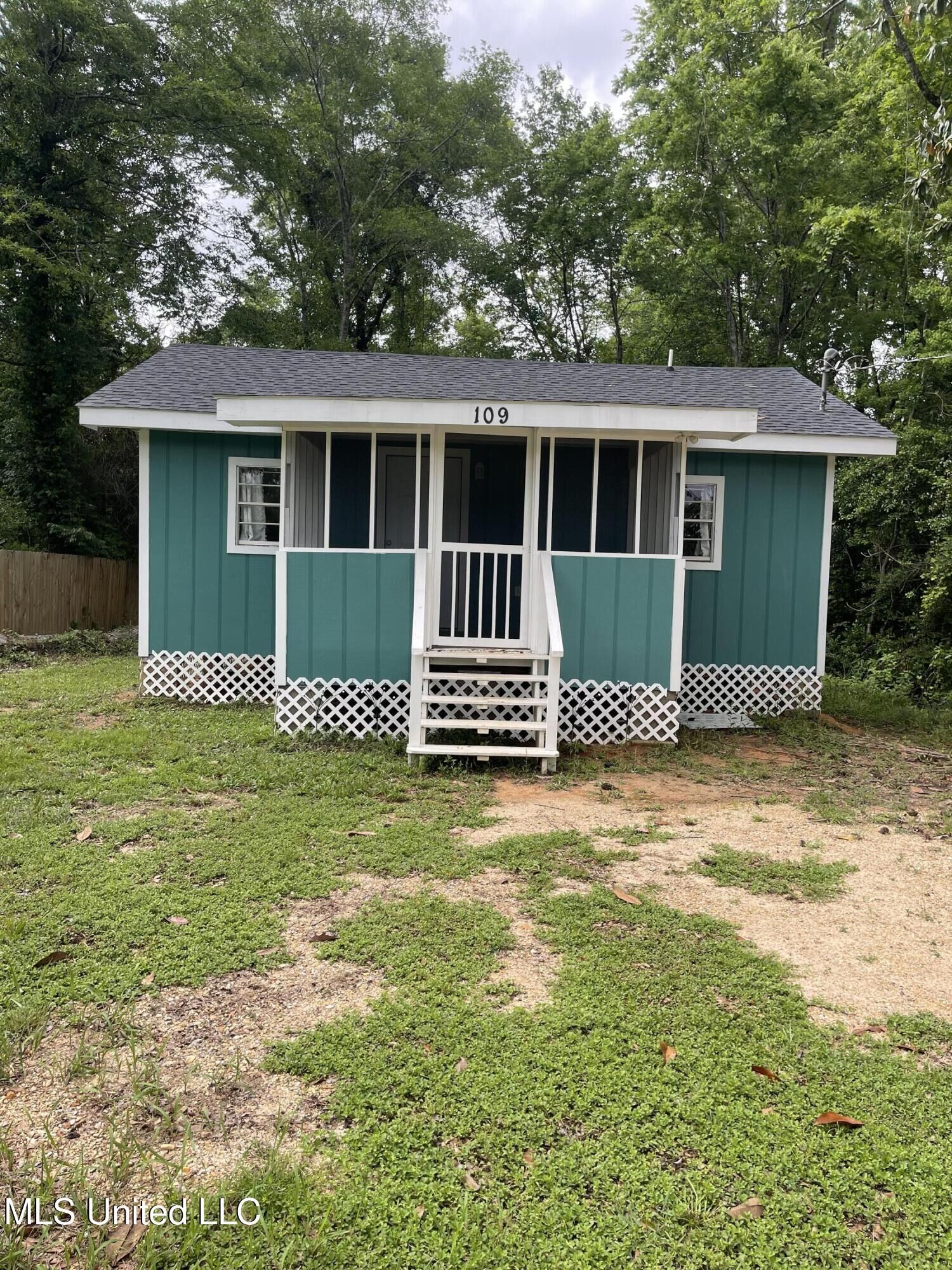 Property Photo:  109 Honeysuckle Lane  MS 39452 