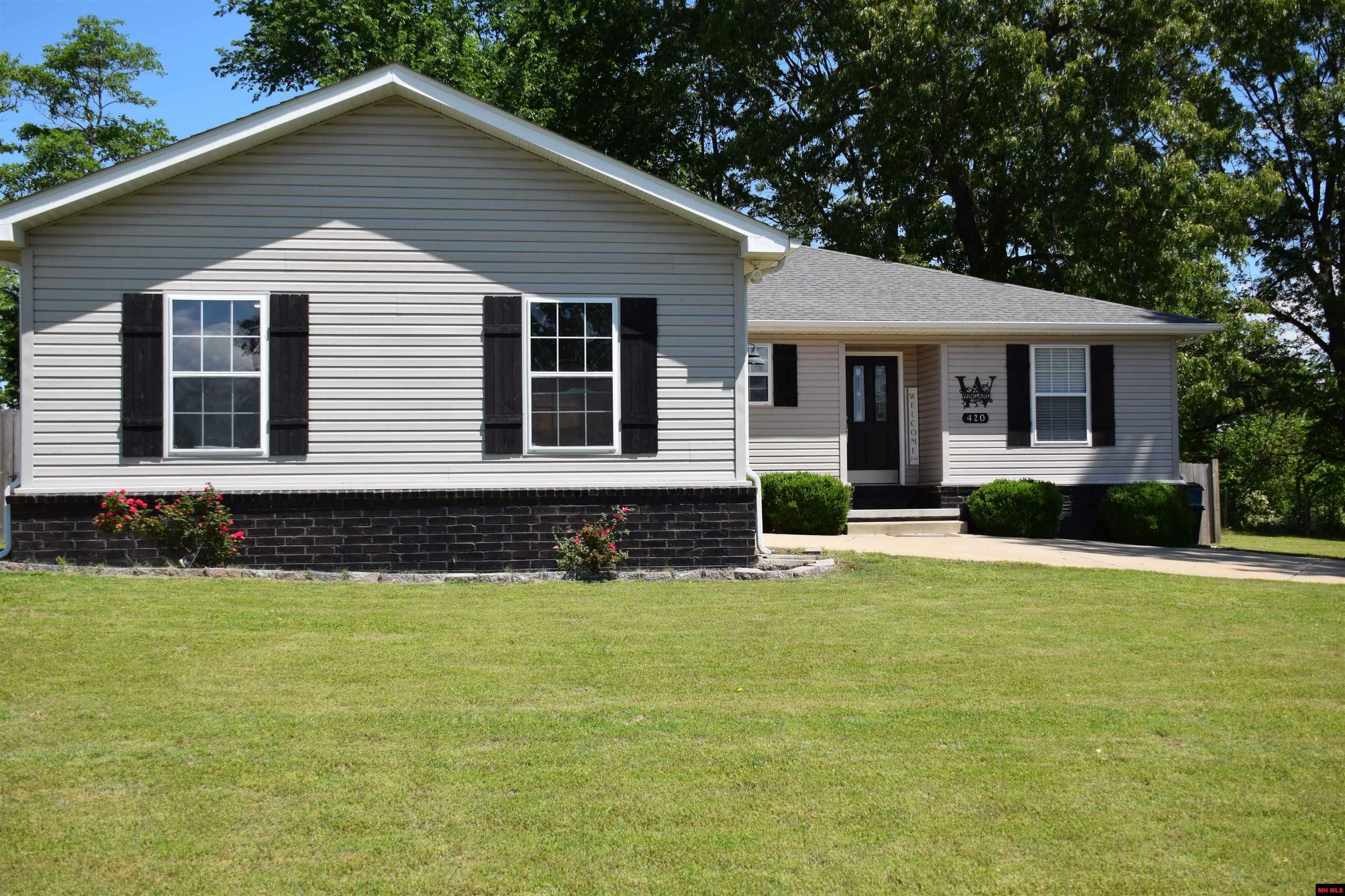 Property Photo: 420 Travelers Way AR 72653