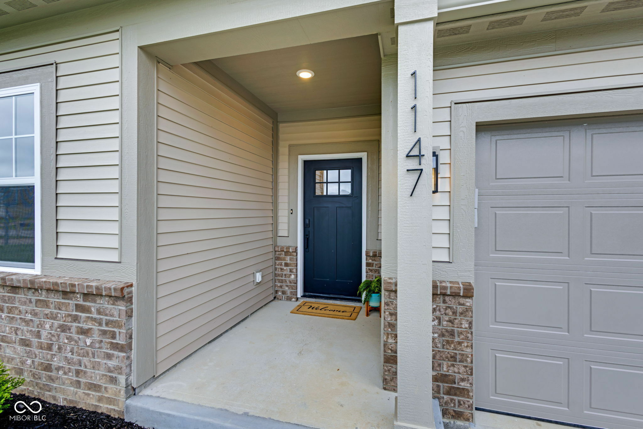 Property Photo: 1147 Kelsneland Drive IN 46123