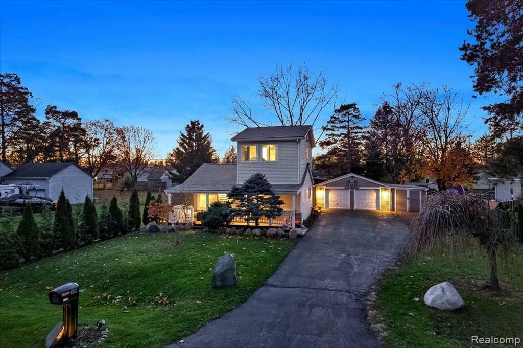 2716 Weaverton  Rochester Hills MI 48307 4660 photo