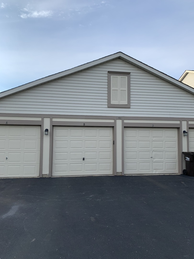 Property Photo: 245 Crestview Drive B IL 60084