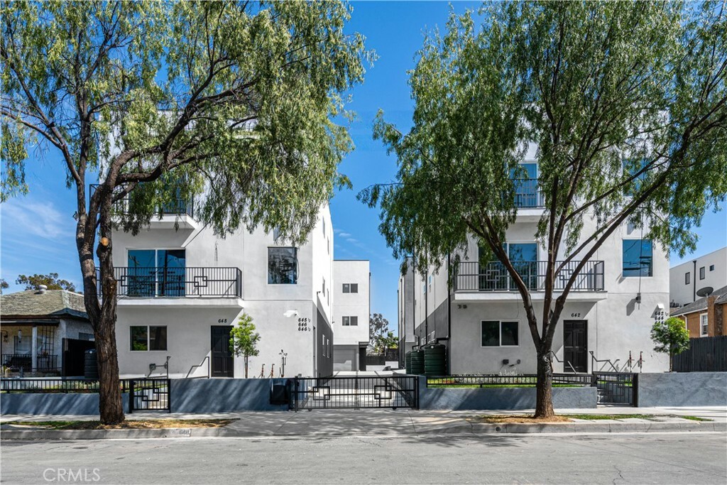 642 N Boyle Avenue  Los Angeles CA 90033 photo