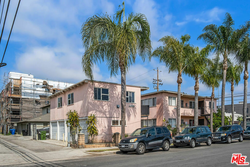 Property Photo: 11887 Jefferson Boulevard CA 90230