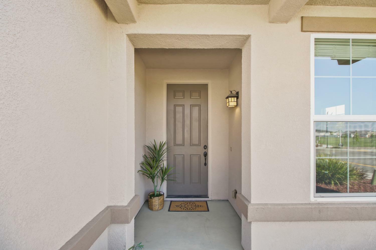 Property Photo: 6209 Garland Way CA 95747