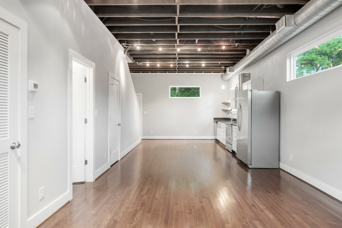 Property Photo: 2225B 24th Ave N TN 37208