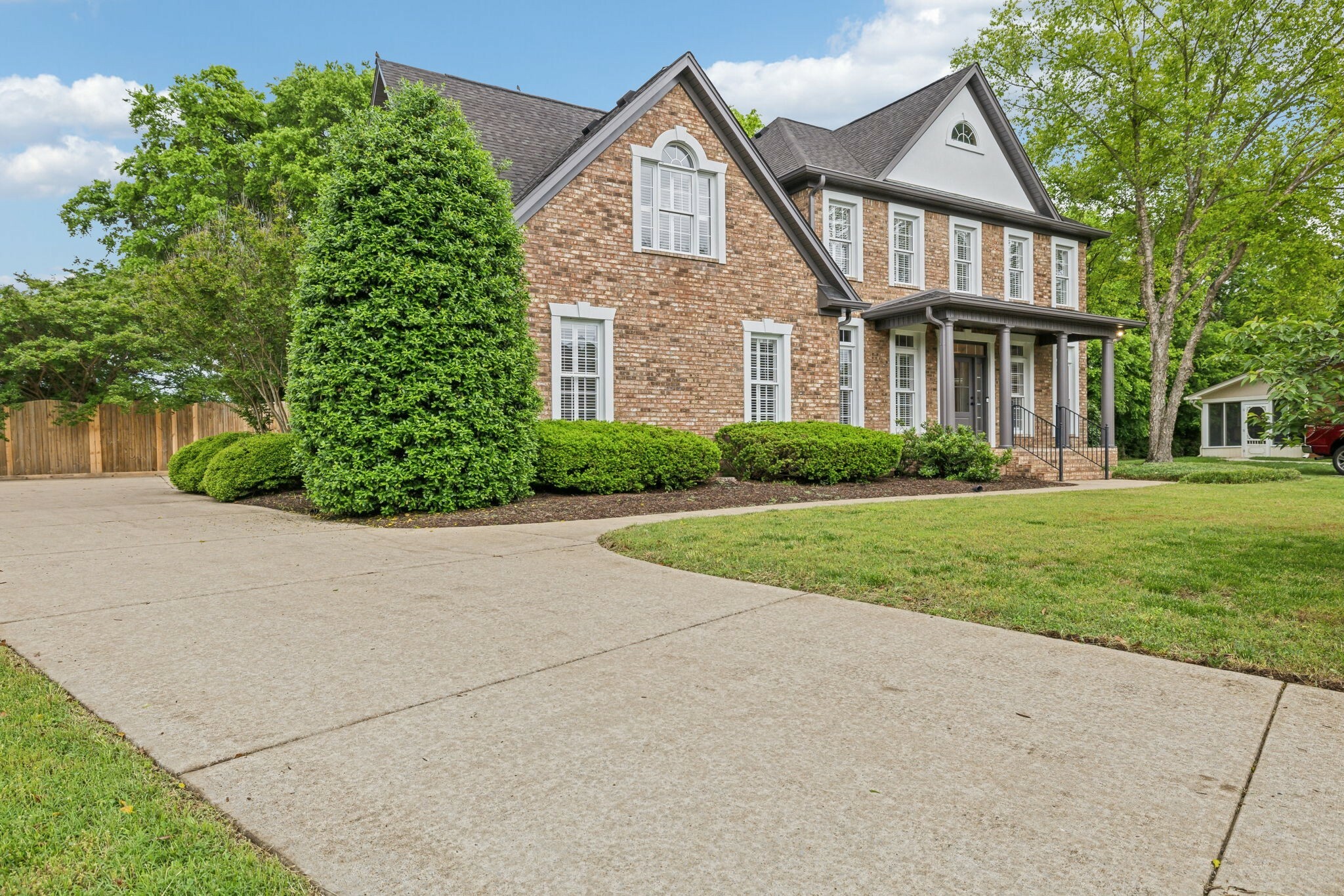 Property Photo: 1207 Mullberry Ct TN 37130