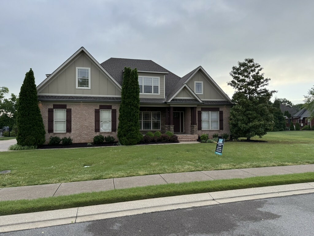 Property Photo: 1118 Averwater Run TN 37128
