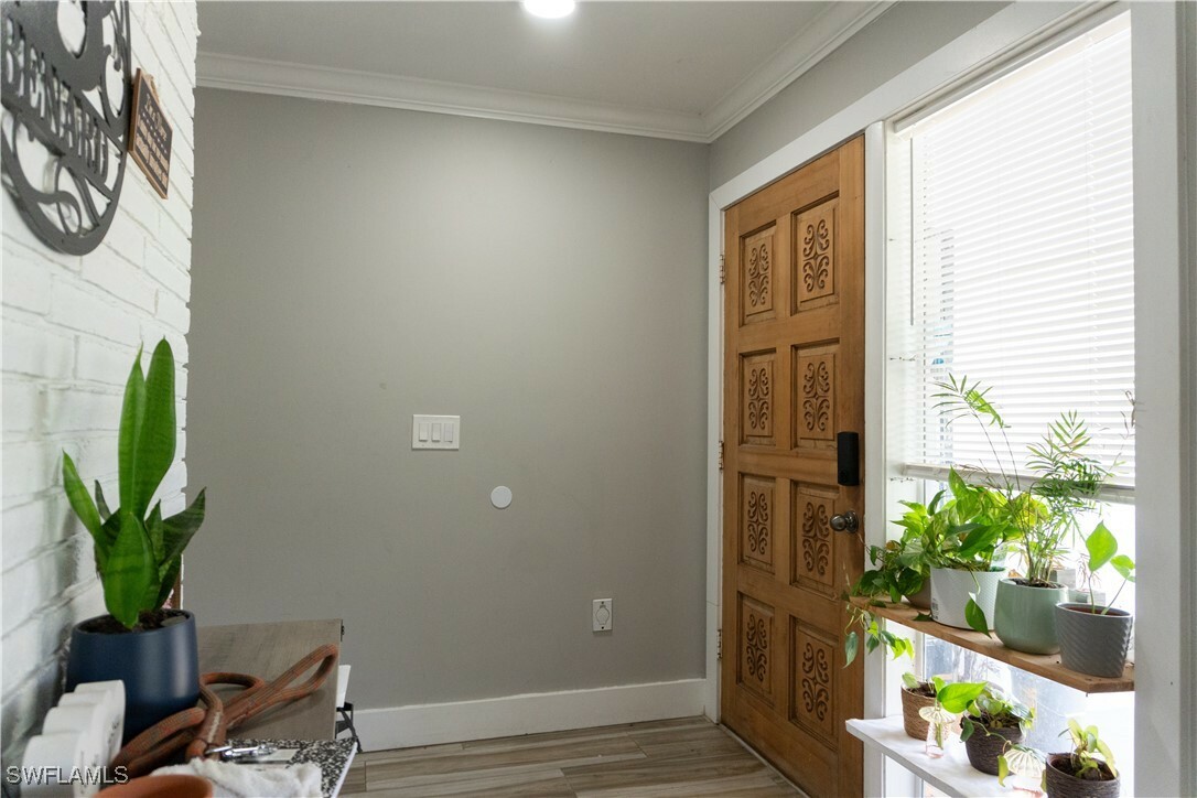 Property Photo: 3390 E Riverside Drive FL 33916