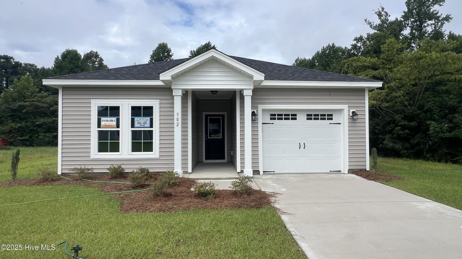 Property Photo:  502 Hadnot Avenue  NC 28555 