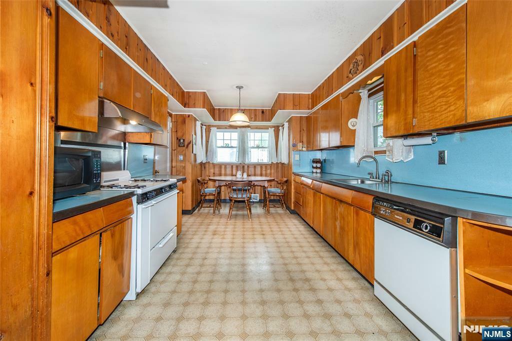 Property Photo: 17 Yantecaw Avenue NJ 07003