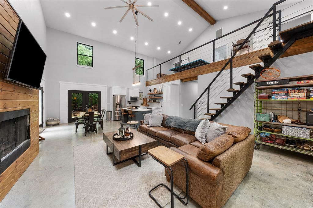 Property Photo: 13533 Fm-1567 W TX 75433