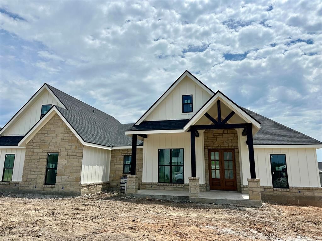 Property Photo: 180 Water View Lane TX 76706