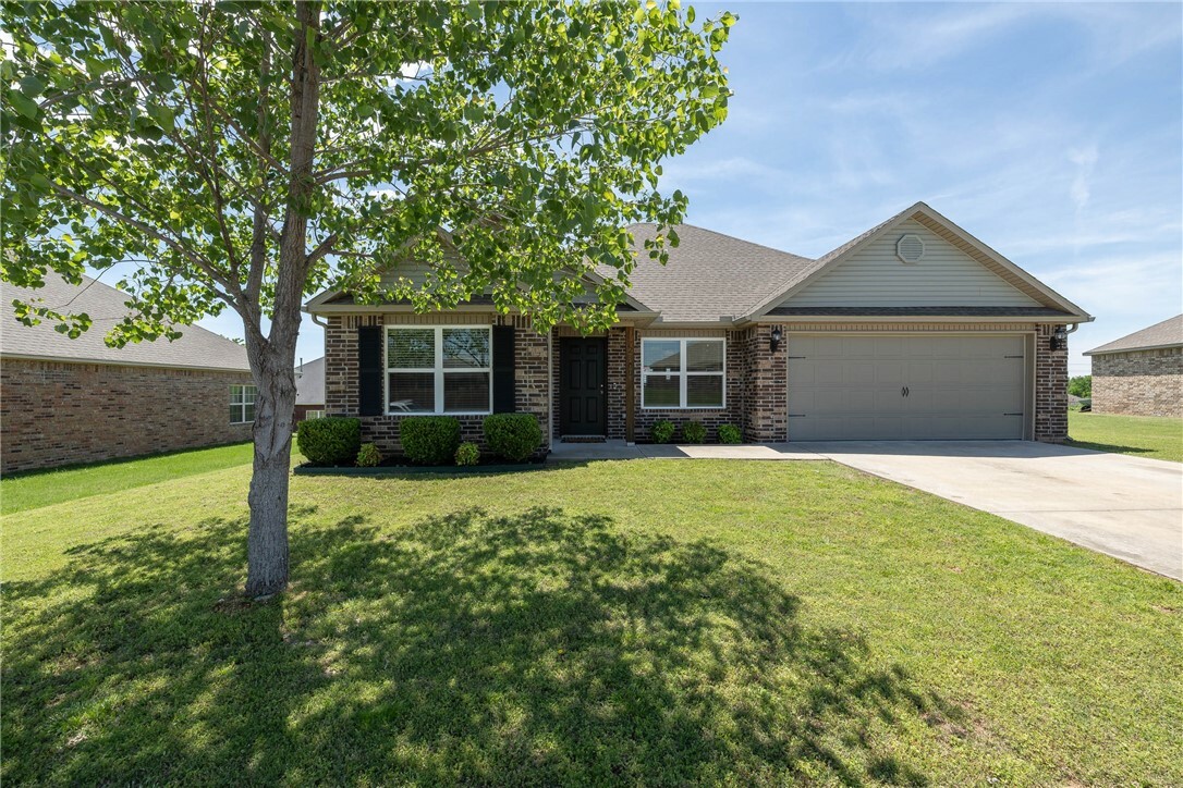 Property Photo:  2300 Double Bogey Lane  AR 72730 
