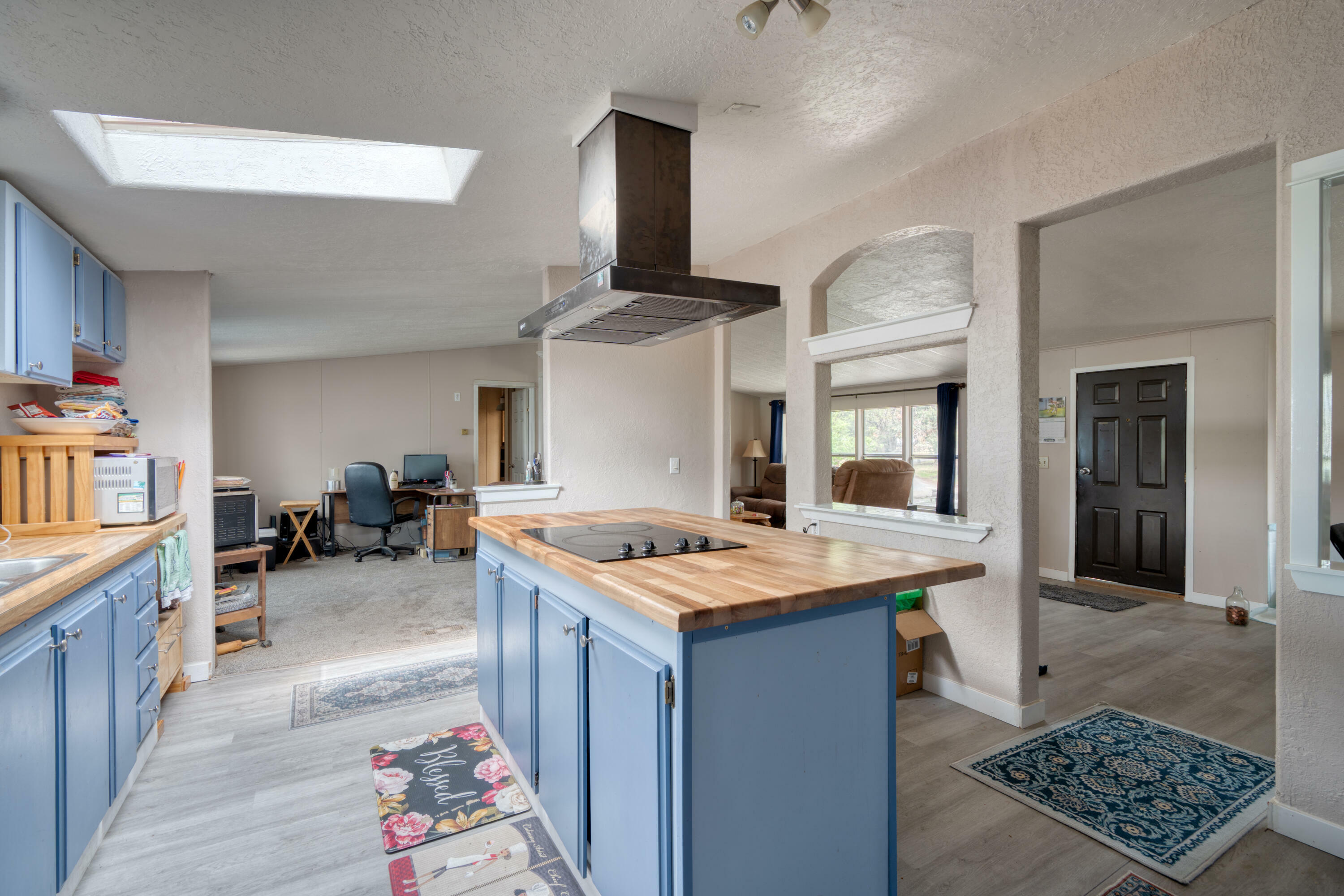 Property Photo: 4715 NW 49th Lane OR 97756