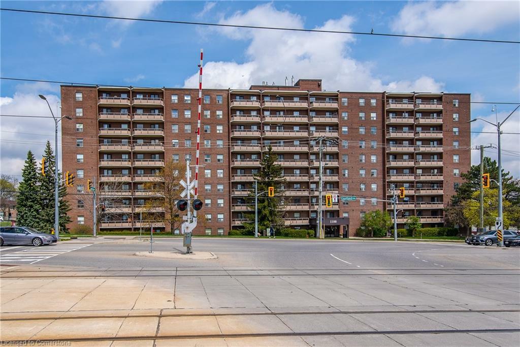 Property Photo: 1100 Courtland Avenue E 702 ON N2C 2H9