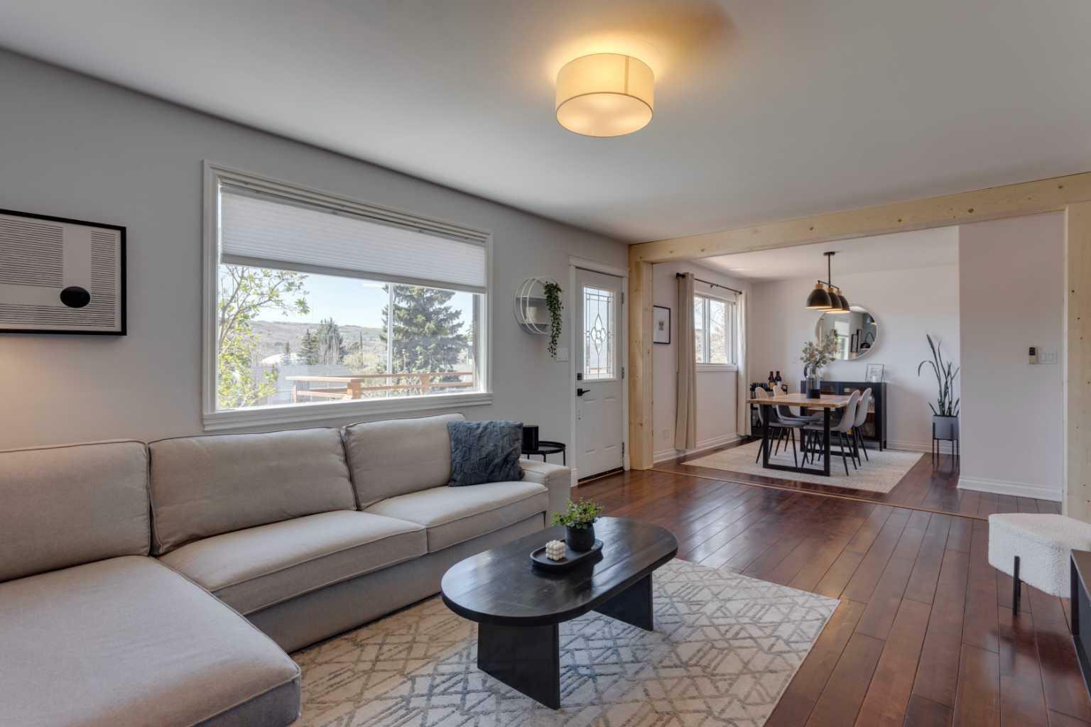 Property Photo: 4616 22 Avenue NW AB T3B 0Y1