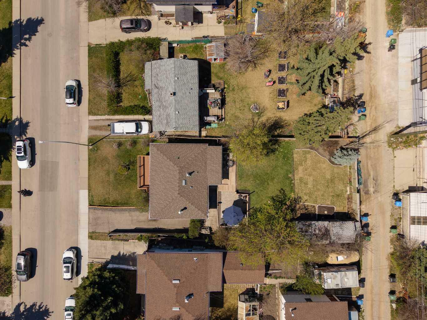 Photo de la propriété: 4616 22 Avenue NW AB T3B 0Y1
