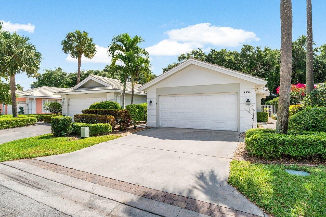 Property Photo: 8334 Old Forest Road FL 33410