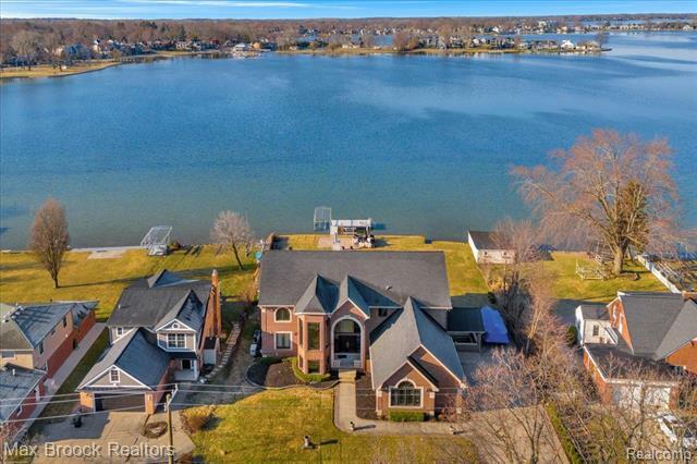 985 James K Boulevard  Sylvan Lake MI 48341 photo