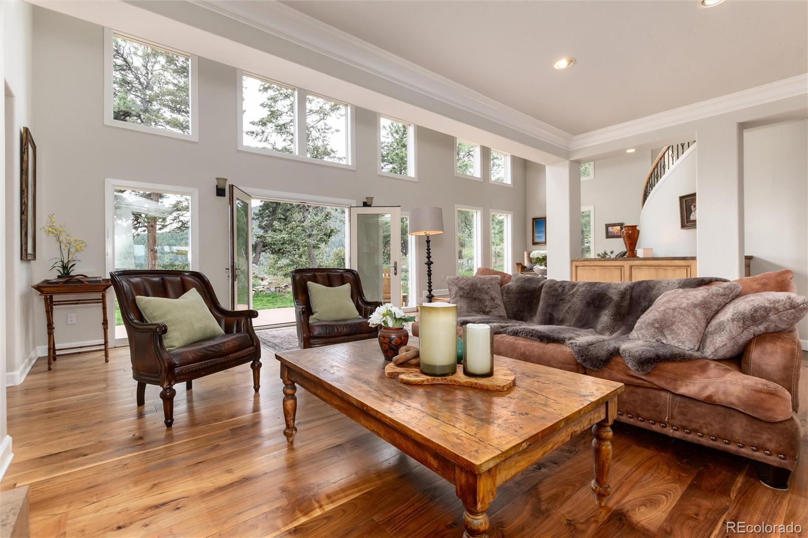 Property Photo: 1425 Autumnwood Lane CO 80439