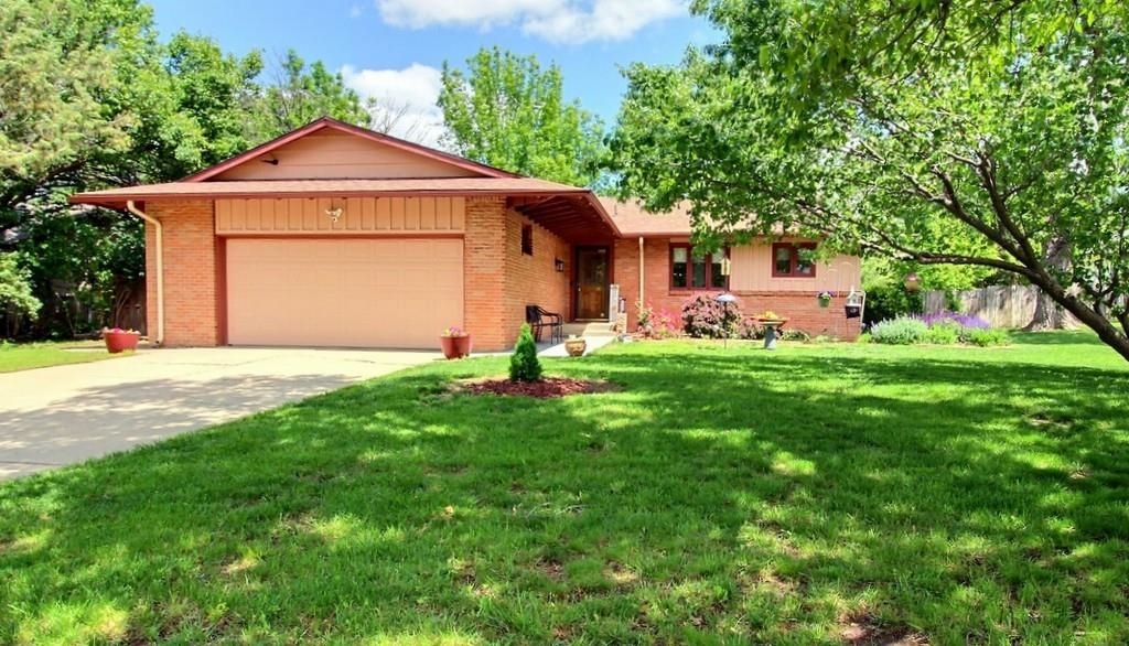 Property Photo: 944 S Beech St KS 67207
