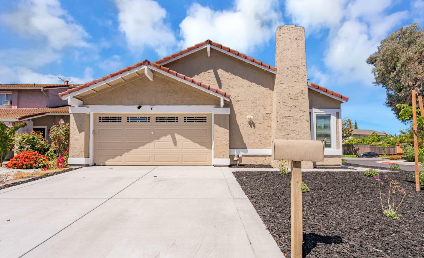 Property Photo: 3915 Jerabek Court CA 95136