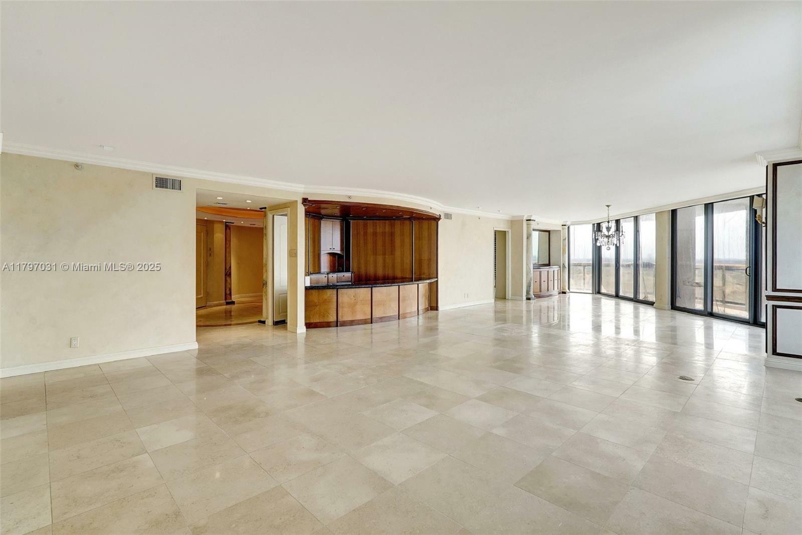 Property Photo: 19667 Turnberry Way 16gr FL 33180