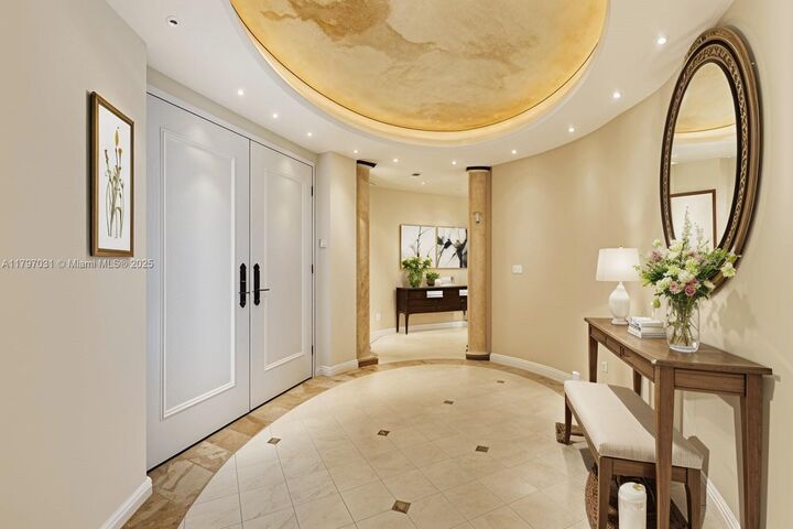 Property Photo: 19667 Turnberry Way 16gr FL 33180