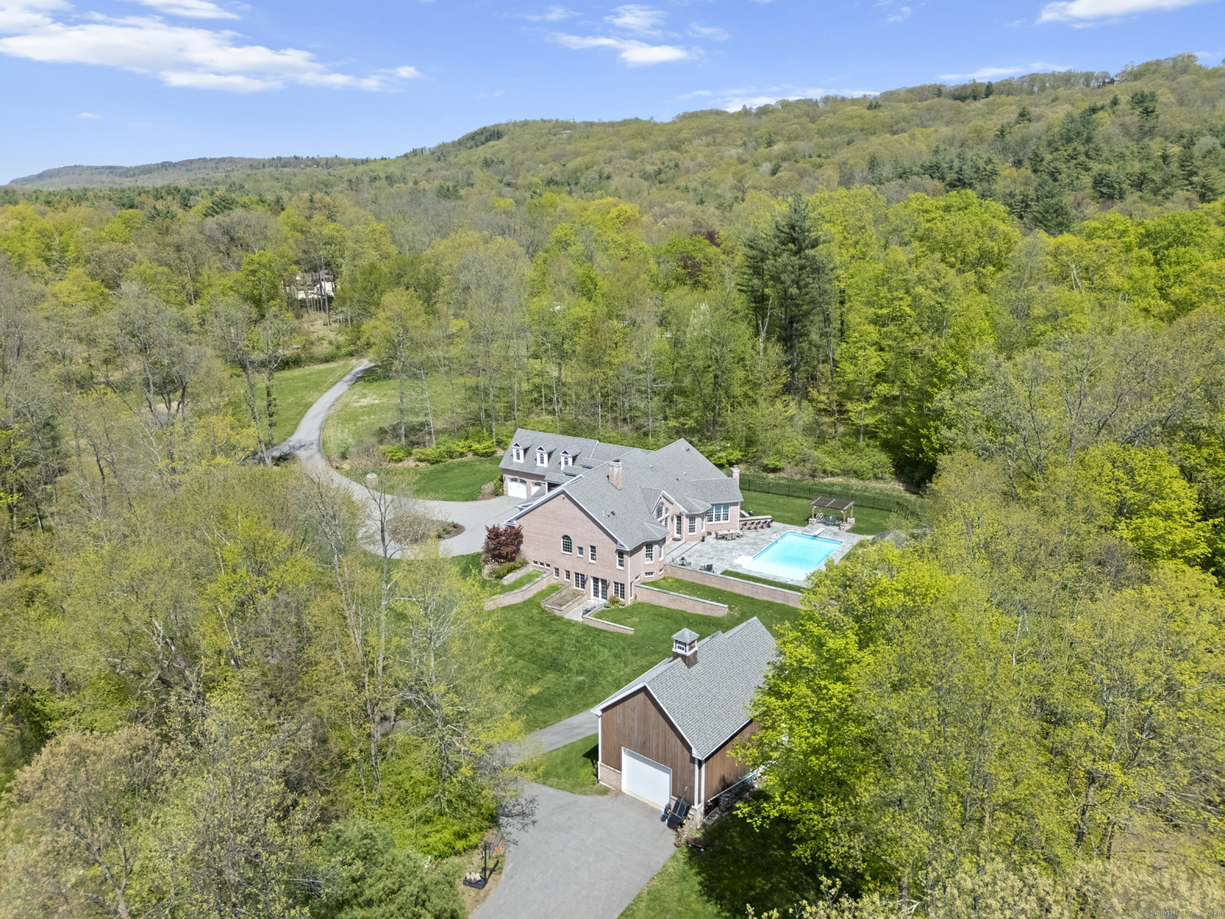 Property Photo: 15 Hickory Hill Road CT 06001