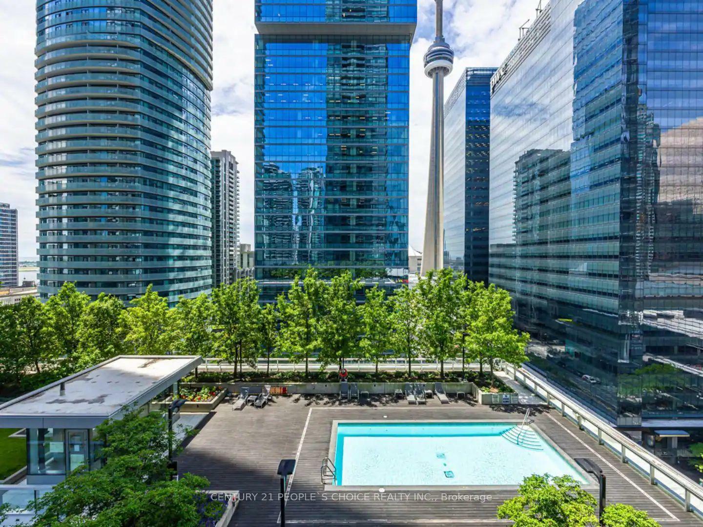 Photo de la propriété: 65 Bremner Boulevard 1203 ON M5J 0A7