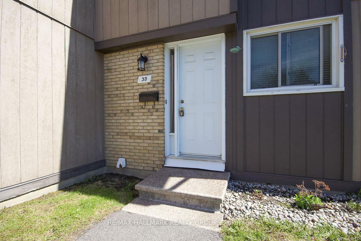 Property Photo: 3 Spring Grove Lane D ON K2J 2C5