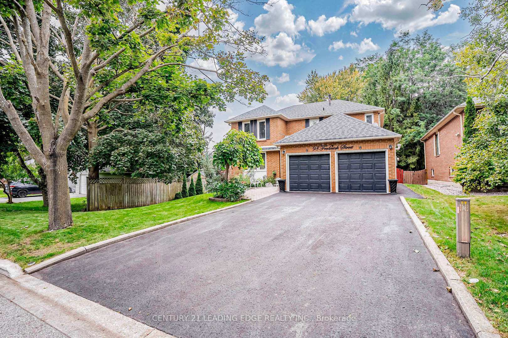 Property Photo: 98 Frederick Street ON L1N 3T4