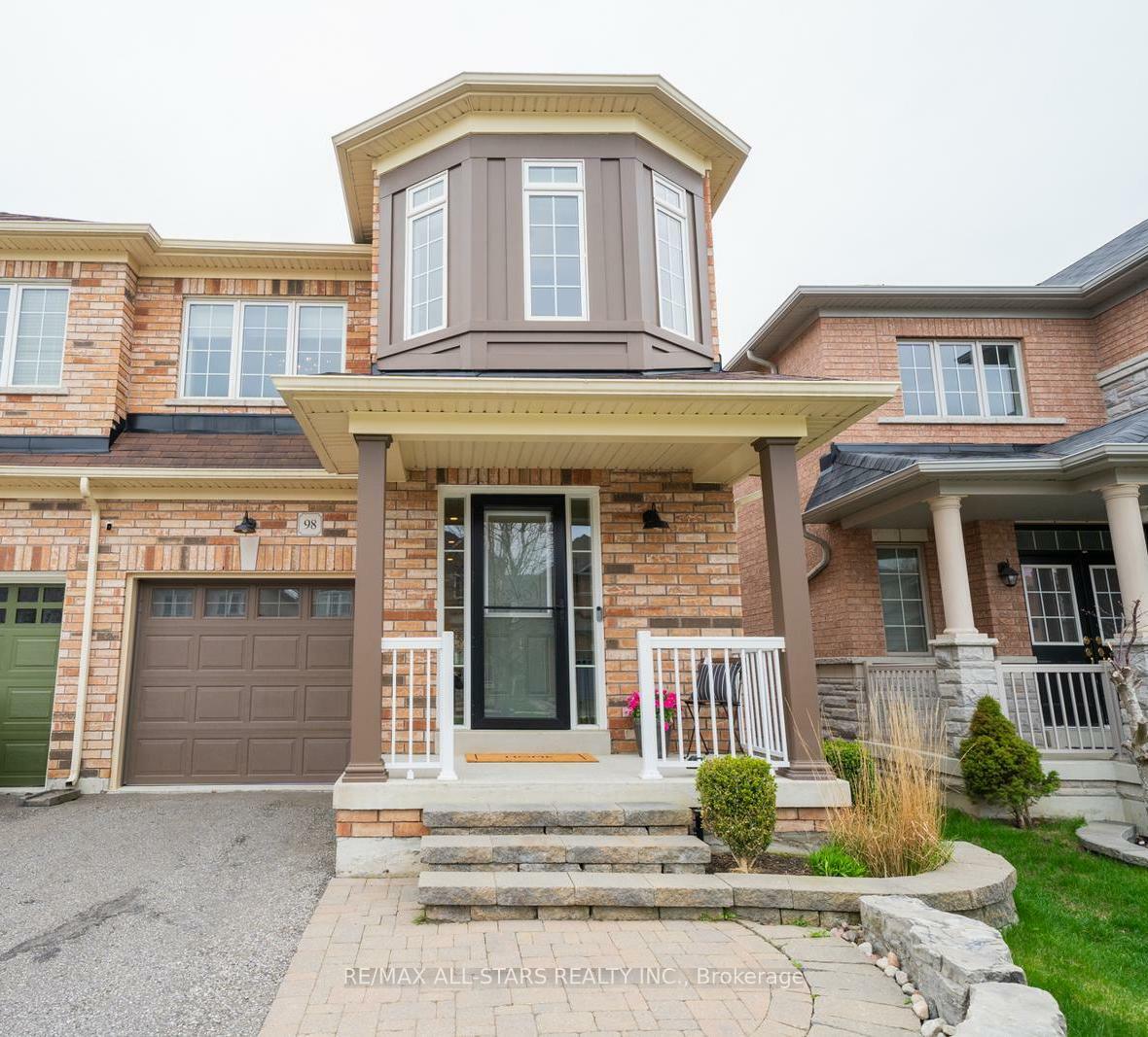 Property Photo: 98 Duffin Drive ON L4A 0X3