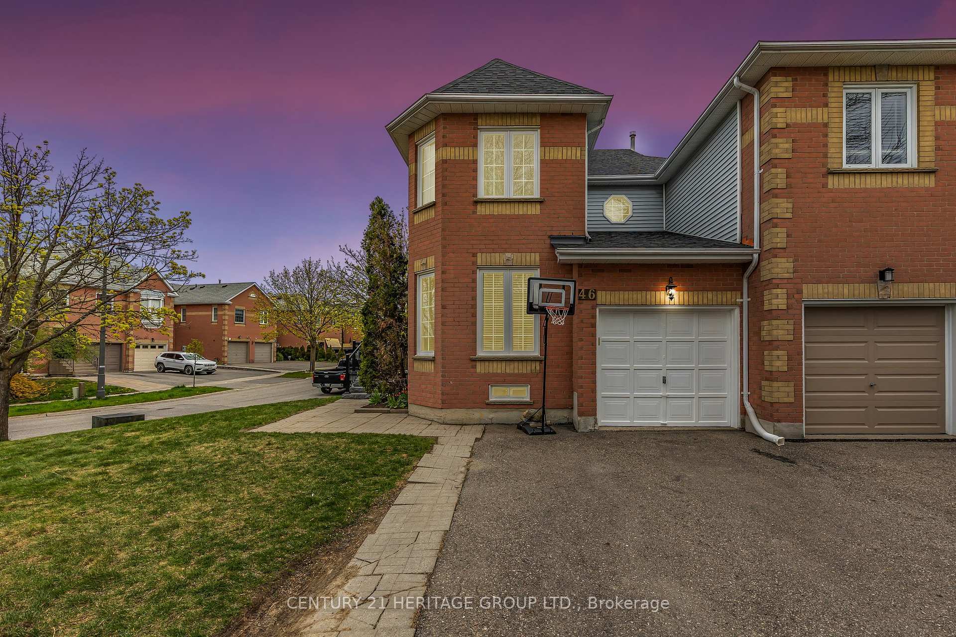 Property Photo: 46 Covent Crescent ON L4G 6T3