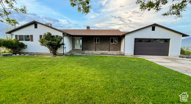 Property Photo: 862 E 400 S UT 84651
