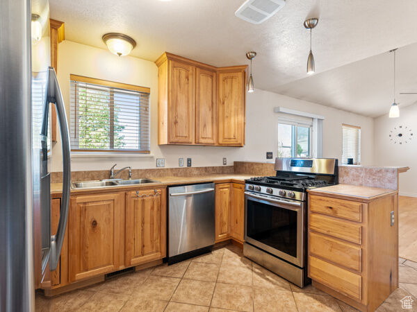 Property Photo: 565 E Platt Ln 1 UT 84645