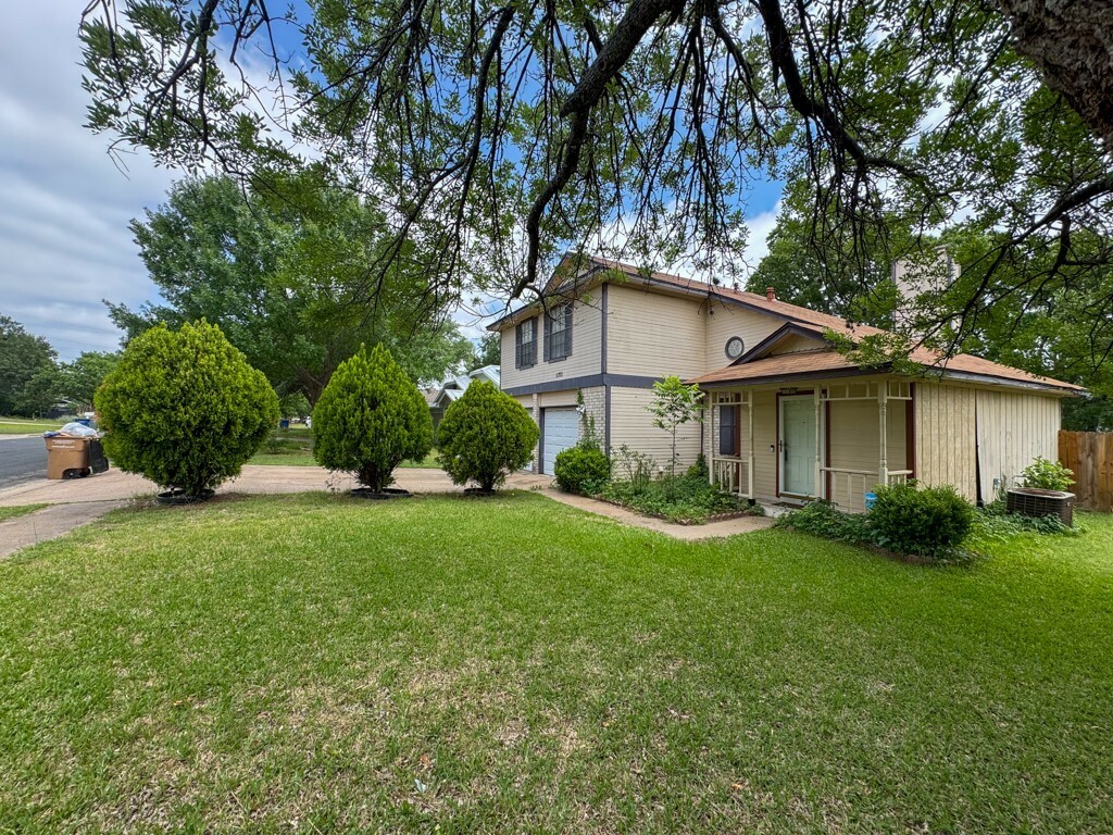 Property Photo: 11701 Hidden Quail Drive TX 78758