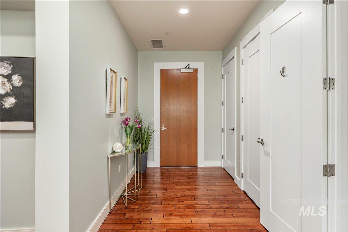 Property Photo: 419 S 8th St Ste 206 ID 83702-5516