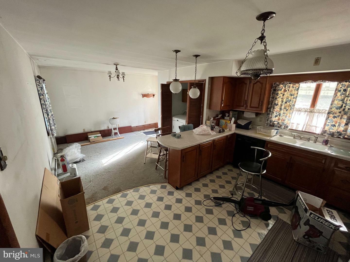 Property Photo: 407 Pratt Street MD 21540