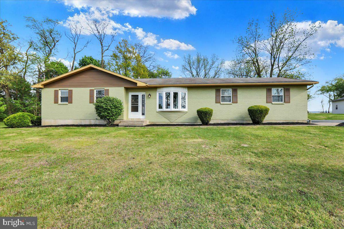 Property Photo: 527 Baldy Road PA 19530