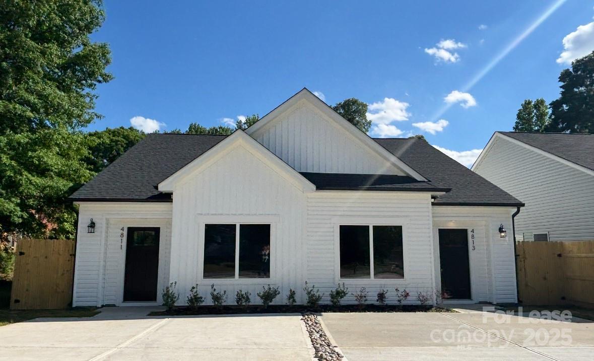 Property Photo:  4811 Victoria Avenue  NC 28269 