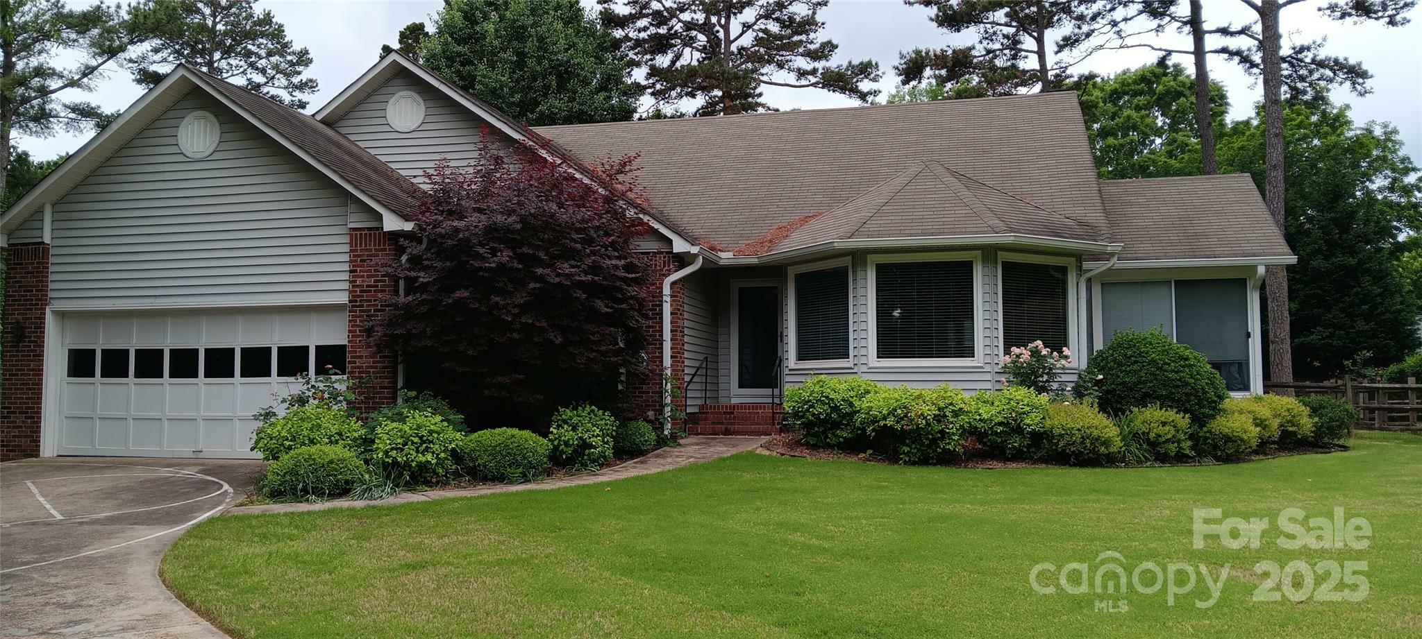 Property Photo: 104 Gallarie Place NC 28144