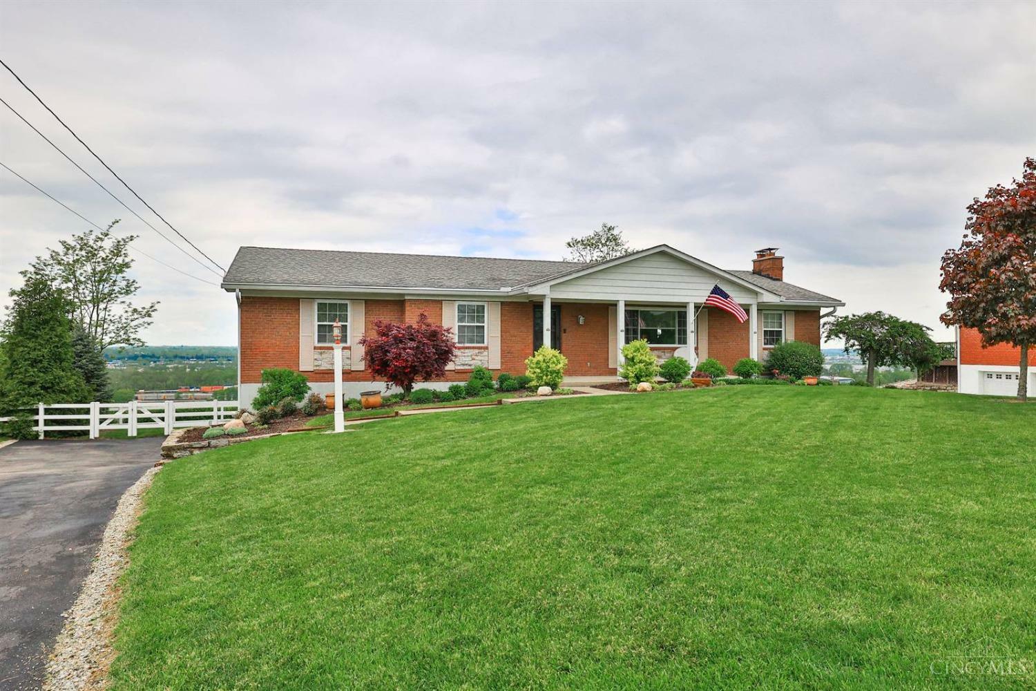 Property Photo: 10561 Margate Terrace OH 45241