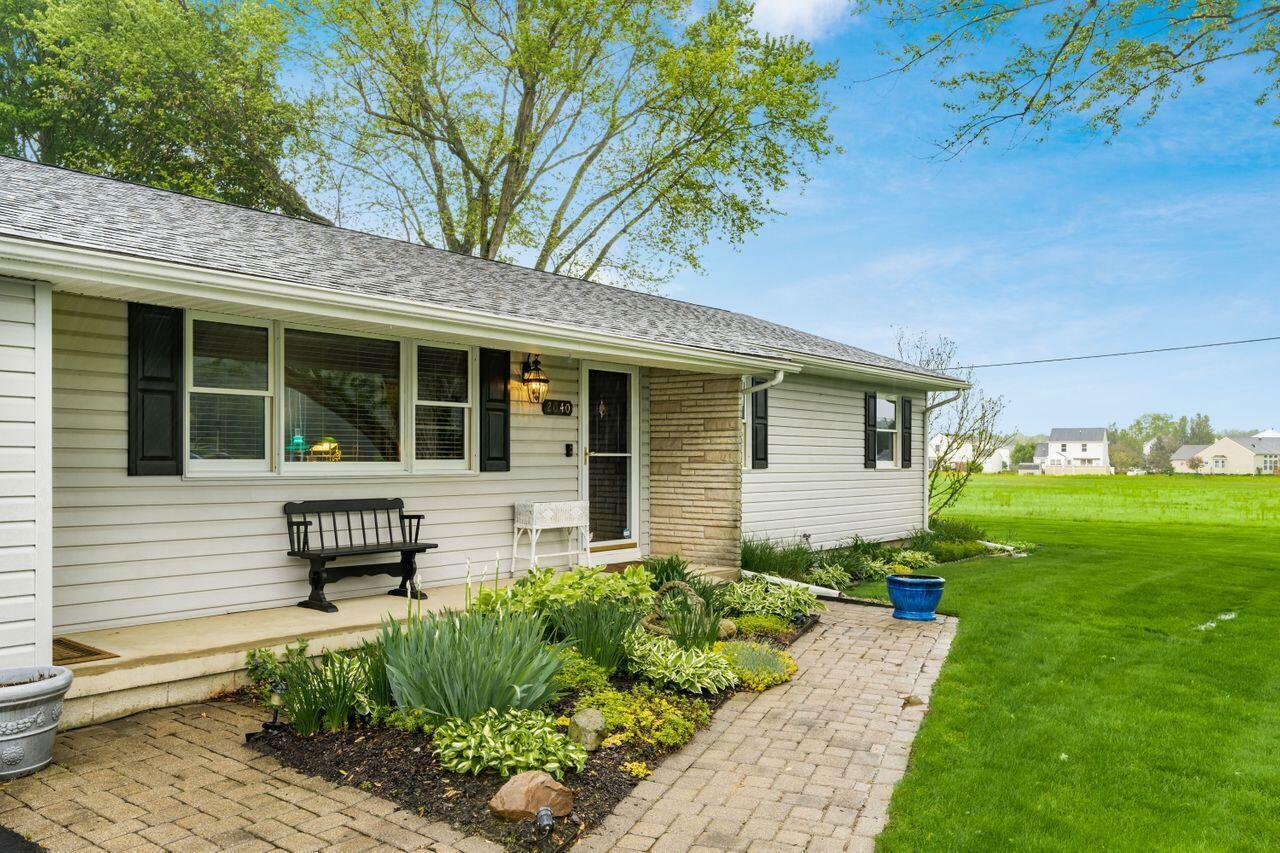 Property Photo: 2040 Riggs Road OH 43055