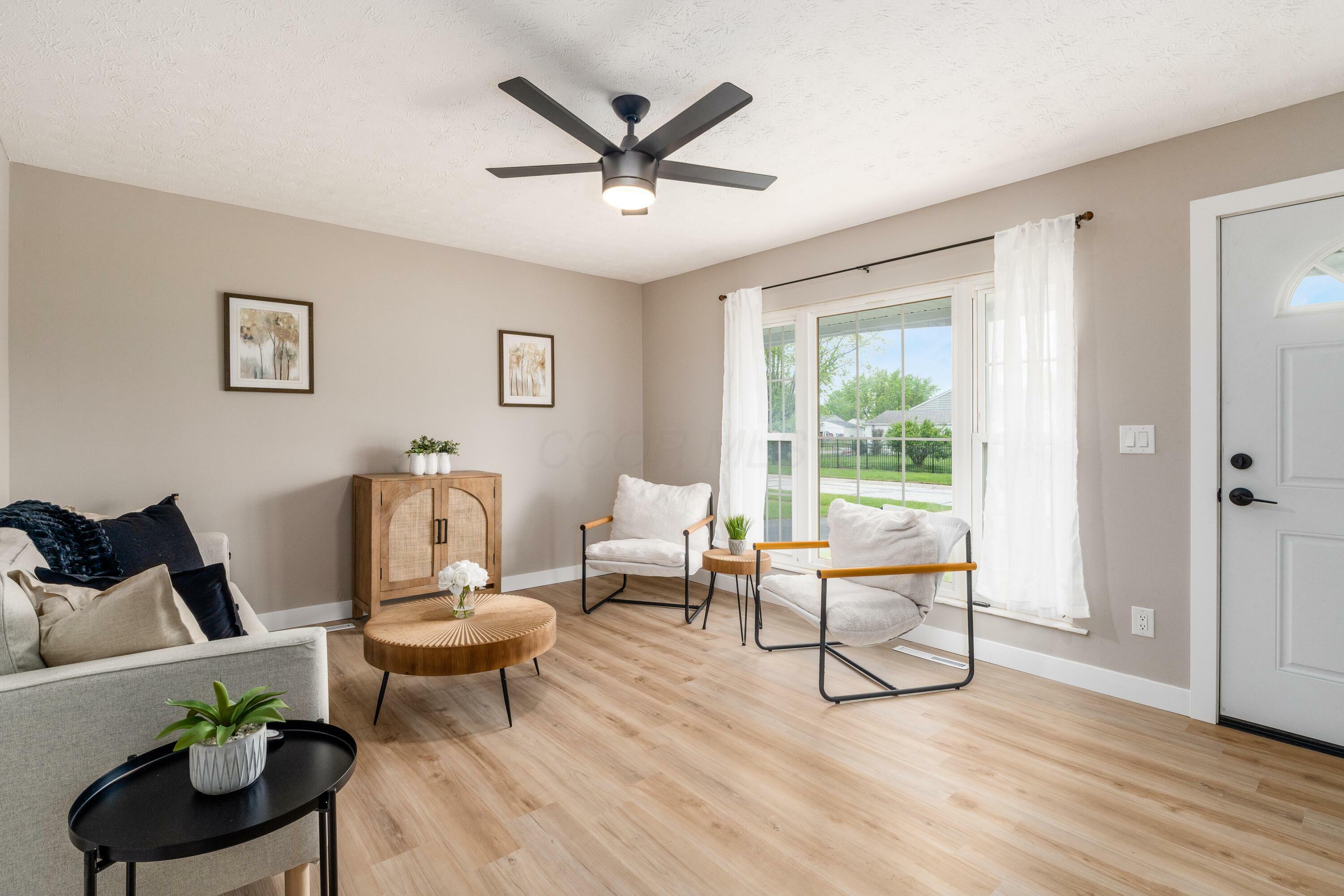 Property Photo: 861 Aladdin Court OH 43207